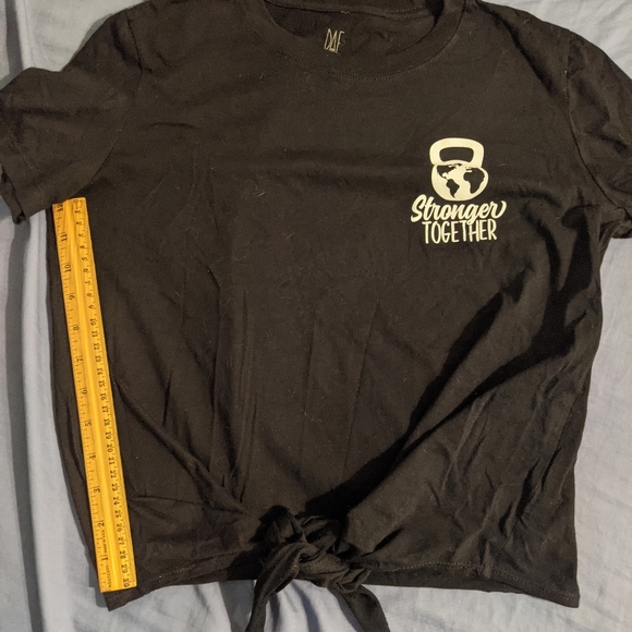 Barbella Box Stronger Together Front-Tie Crop top - Picture 2 of 3